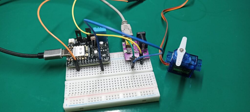 My setup, a SG90 servo with a ESP32-C6 WiFi controller