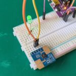 hlk-ld2420 ultrassonic presence sensor on a breadboard