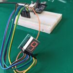 7 segment led display on a breadboard