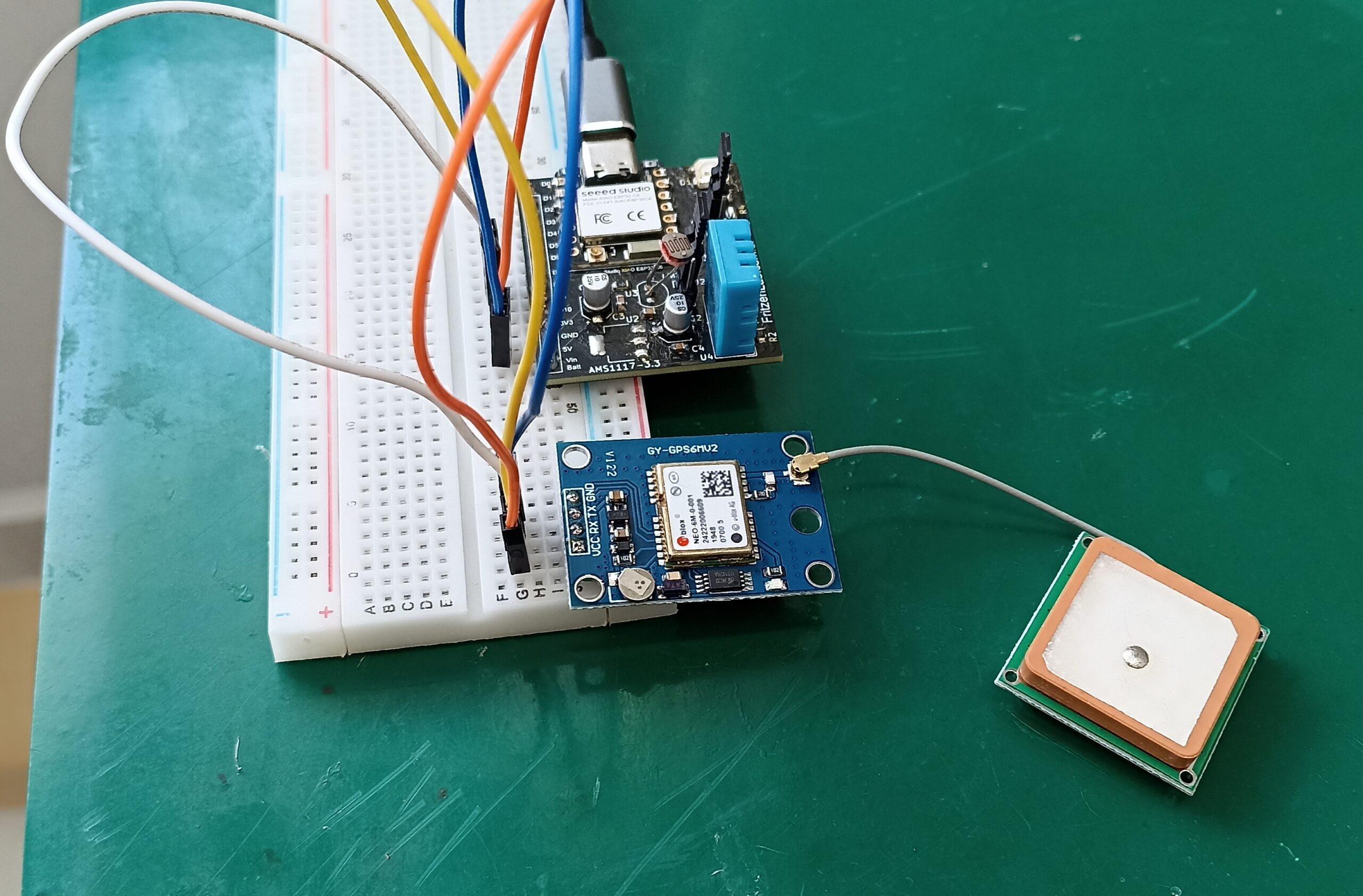 GPS NEO-6M on a breadboard with ESP32