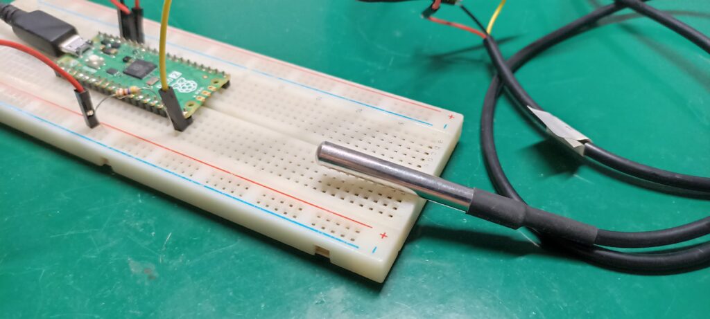 DS18b20 on a breadboard with Pi Pico 2