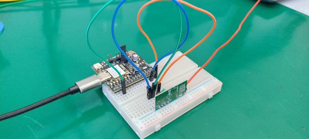 433MHz receiver circuit on a breadboard