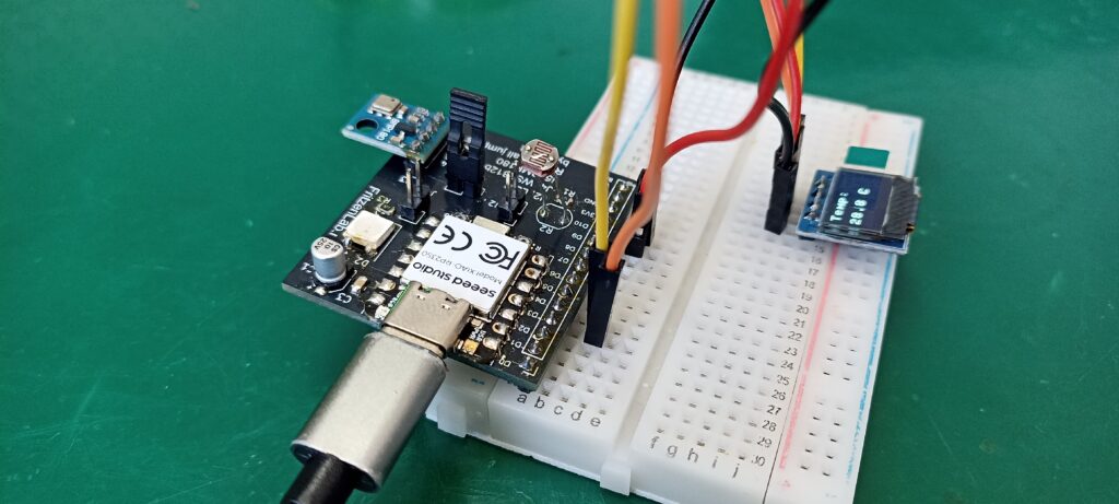 Circuit of RP2350 on a breadboard